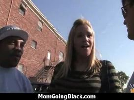 Hot mom receive a huge black dick porn video 14