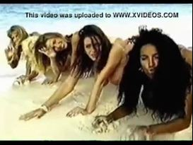 Classic big tits babes have fun at the beach [ masterpiece ]